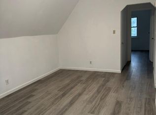 12033 200th St, Saint Albans, NY 11412