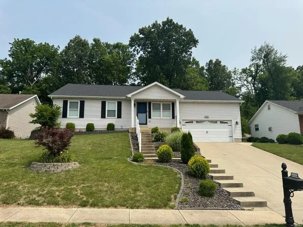 2585 Lakeshore Dr, Columbia, IL 62236