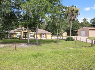 8051 N Neige Point, Crystal River, FL 34428