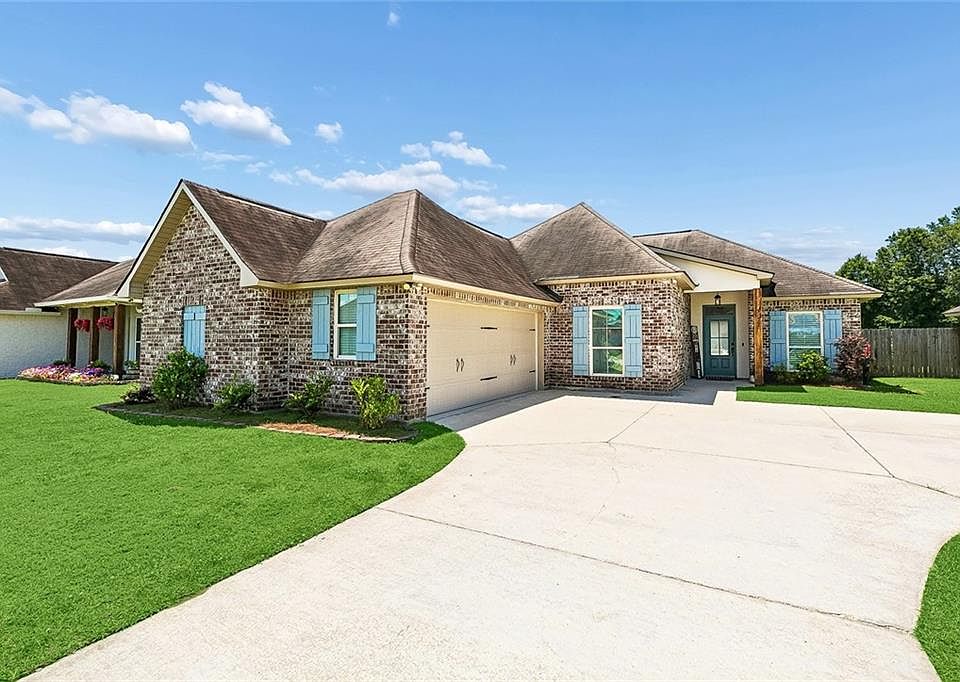 1st image of 31357 Sweetwater Ridge Dr