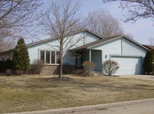18 Thistle Down Ct, Appleton, WI 54915
