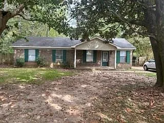 4 bed, 2.0 bath, 1242 sqft, $1,495 — Photo 1