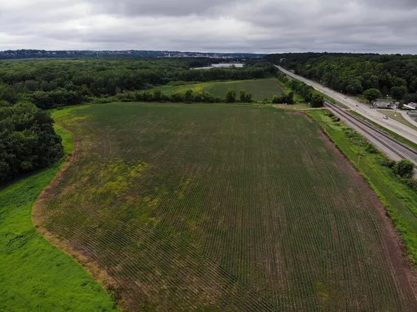 Us Highway 20 W, East Dubuque, IL 61025