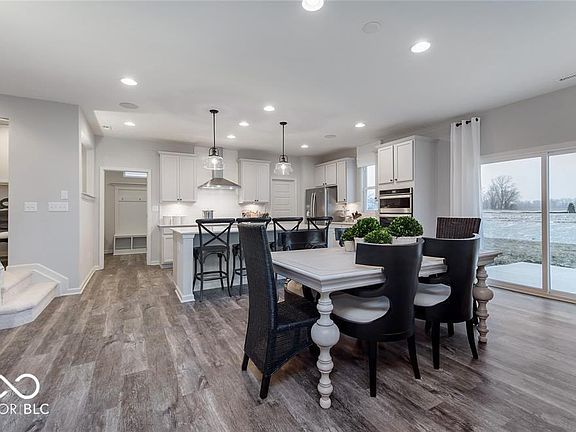 3rd image of 5264 Portman Dr