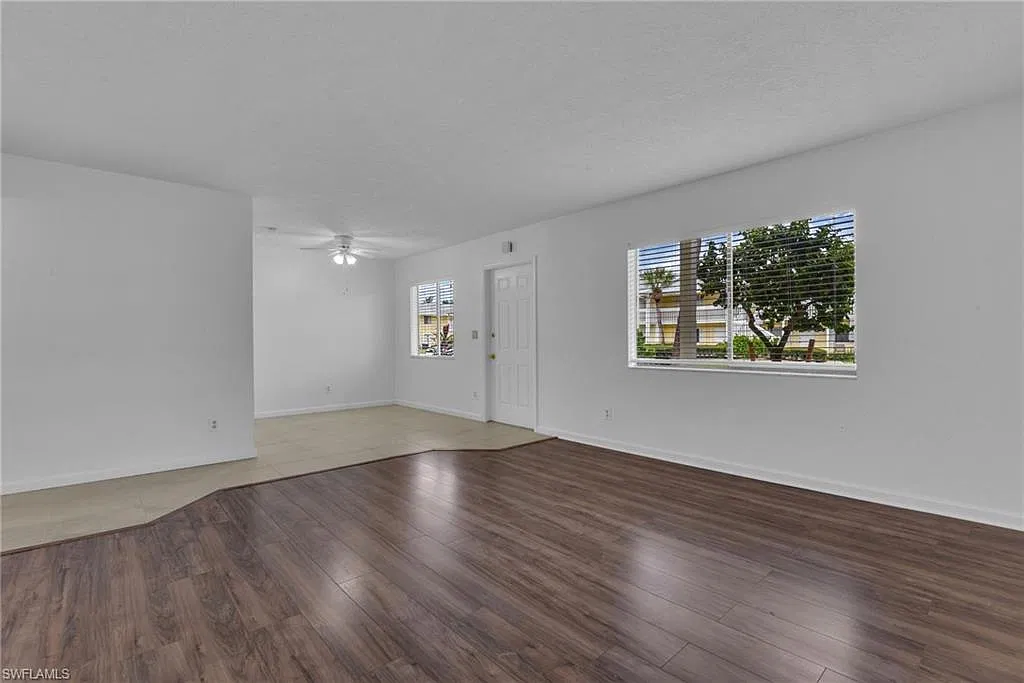 2 bed, 2.0 bath, 886 sqft, $1,575 — Photo 3