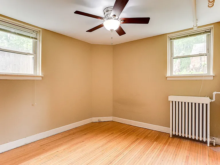 2884 Irving Ave S — Photo 12