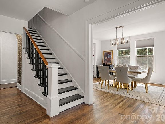 4th image of 1407 Mimosa Ln NW