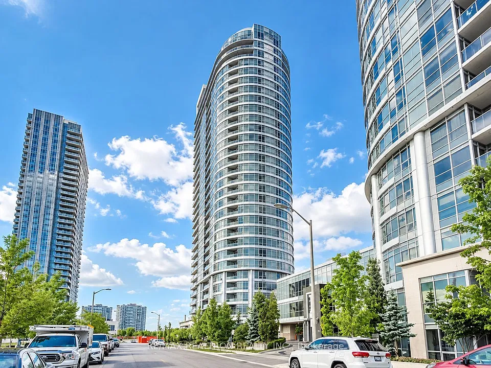 181 Village Green Sq #2013