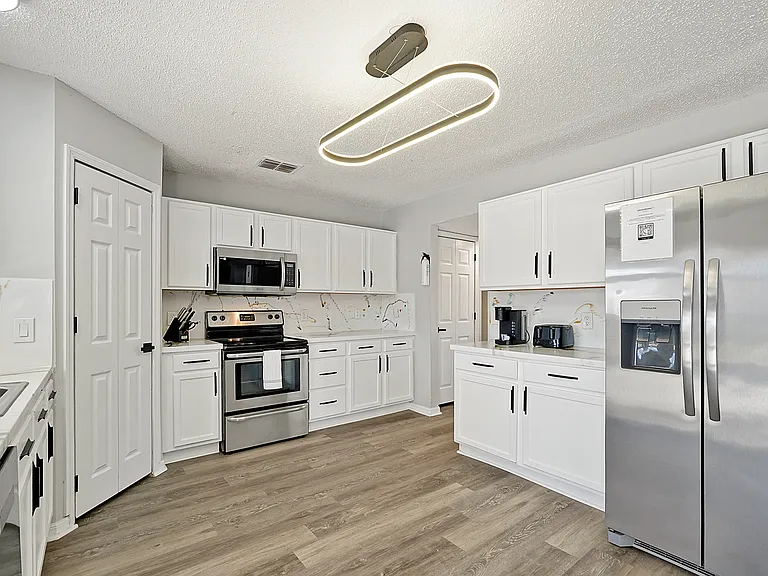 52 Perrotti Ln — Photo 20