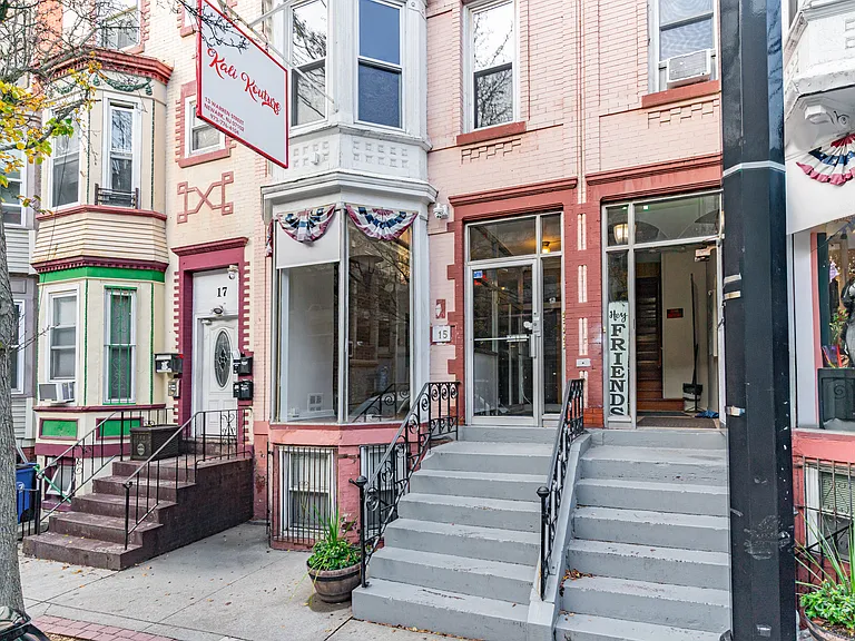 15 Warren St #1 — Photo 13