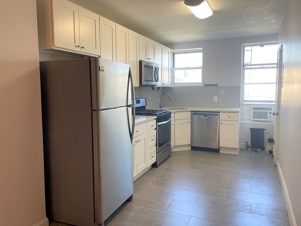 1st image of 177 8th St APT 4L