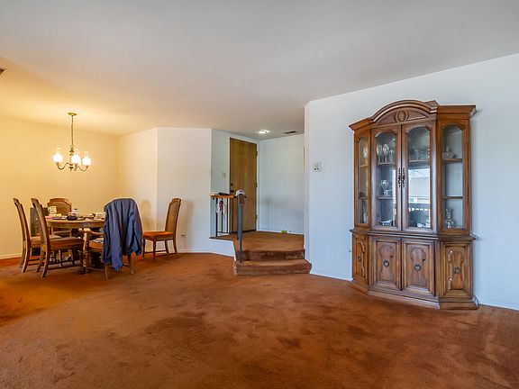 4th image of 1204 Knottingham Ct #2B