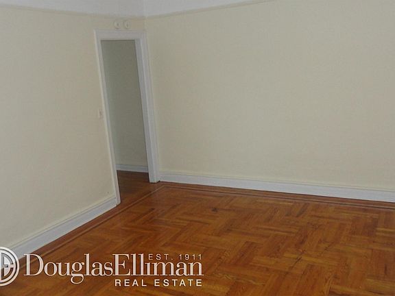 2nd image of 514 W 213th St APT 4I