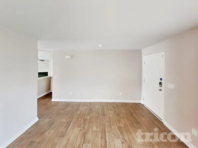2020 Longshadow St — Photo 15