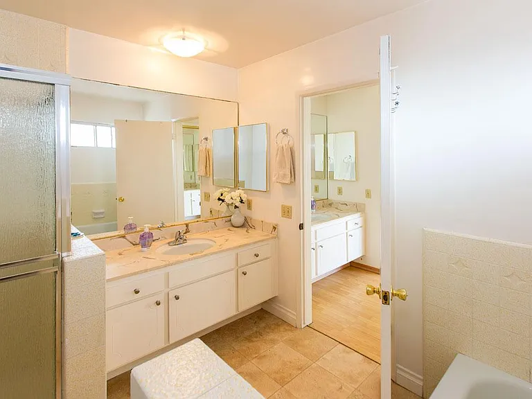 18109 Coastline Dr — Photo 27