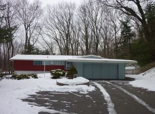 17 Essex Ter, West Orange, NJ 07052