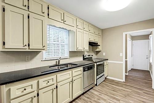 5th image of 4490 Bexley Dr