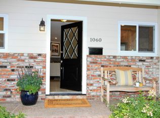 1060 Rose Ave, Mountain View, CA 94040