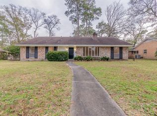 106 S Woodsway St E, Conroe, TX 77301