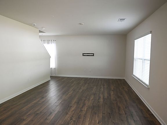 4th image of 309 Arnison Rd