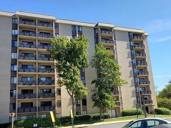 5th image of 6001 Arlington Blvd APT 507