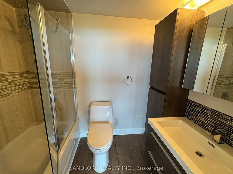 20 Speers Rd #1105 — Photo 41