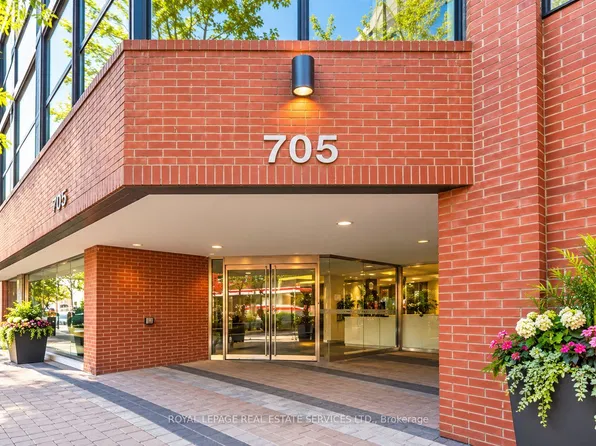 705 King St W #302, Toronto, ON M5V 2W8