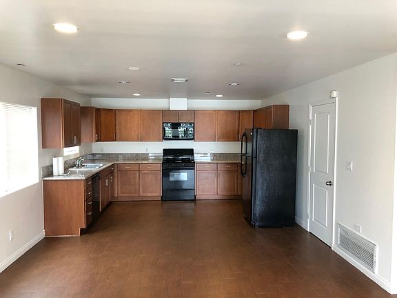 3rd image of 5415 Lexington Ave APT 1