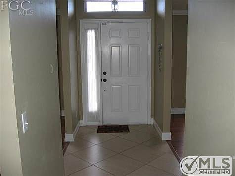 Great tiled entry way