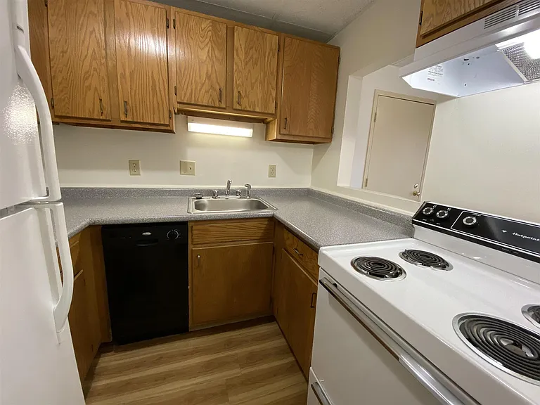 610 Union St #202 — Photo 8