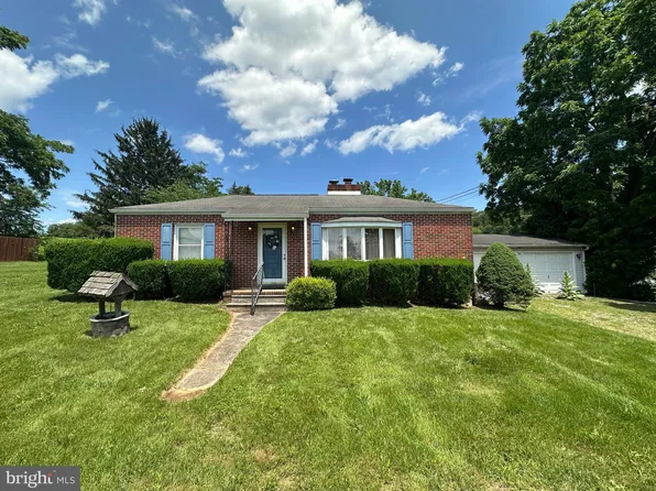 7819 Mentzer Gap Rd, Waynesboro, PA 17268