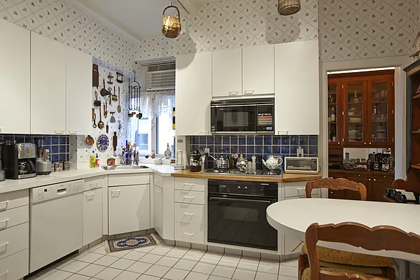 Sold by Stribling | media 5