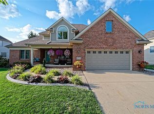 14706 Prairie Lake Dr, Perrysburg, OH 43551