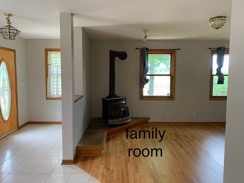 2nd image of 3009 Grant St