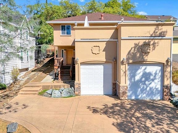 2nd image of 483 Sunrise Rd