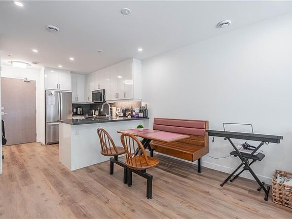 3rd image of 479 Charlton Ave E #101