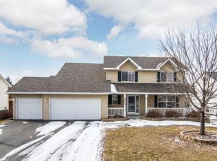 2122 Ormond Dr, Shakopee, MN 55379