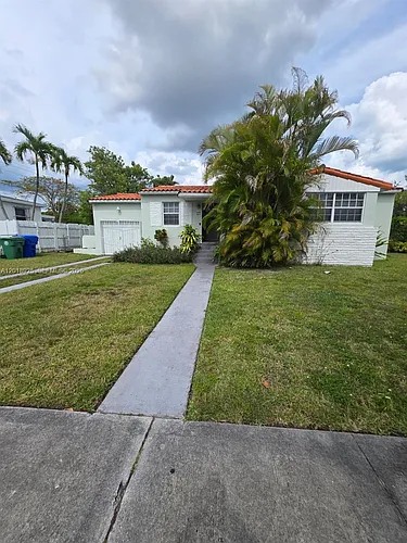 1611 Coral Gate Dr Photo 1