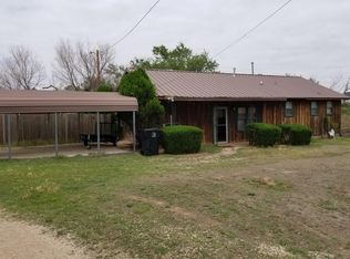 229 Chuck Wagon Rd, Lubbock, TX 79404
