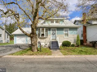 15 Park Rd, Klingerstown, PA 17941