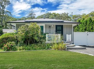 370 Whittier Dr, Mastic Beach, NY 11951