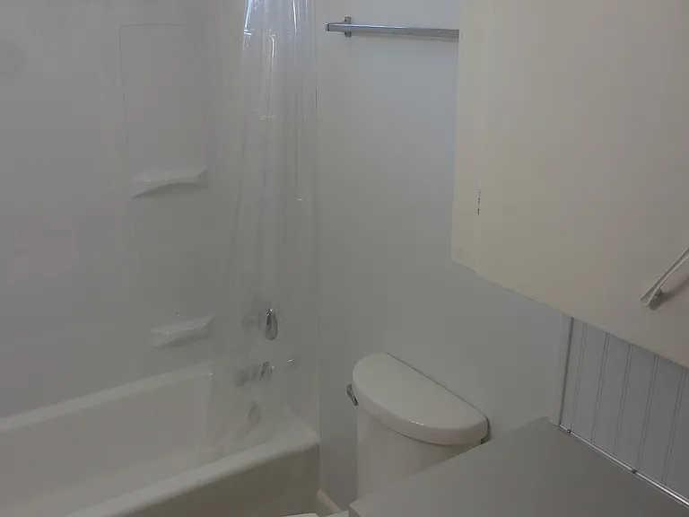 2218 W Jackson St — Photo 18