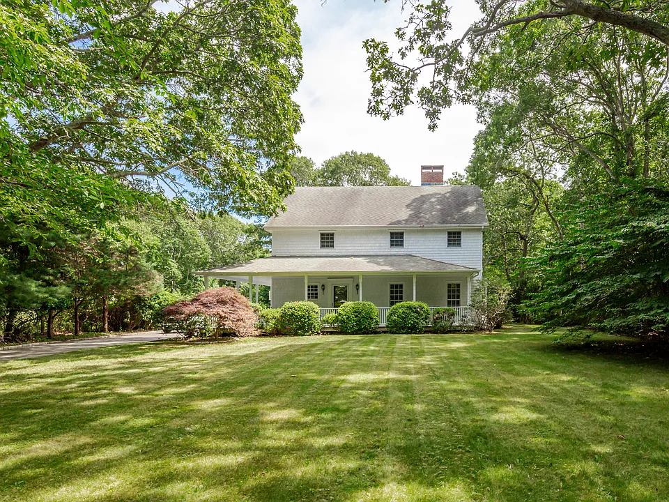 283 Wainscott Harbor Rd