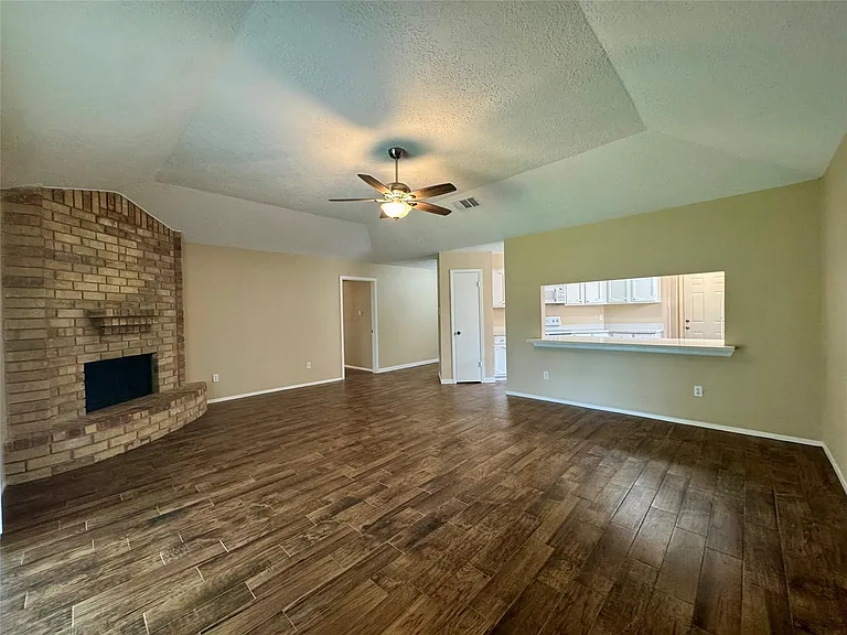 9831 Shell Rock Rd — Photo 8