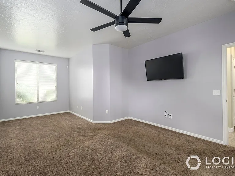 2445 E White Horse Dr — Photo 19