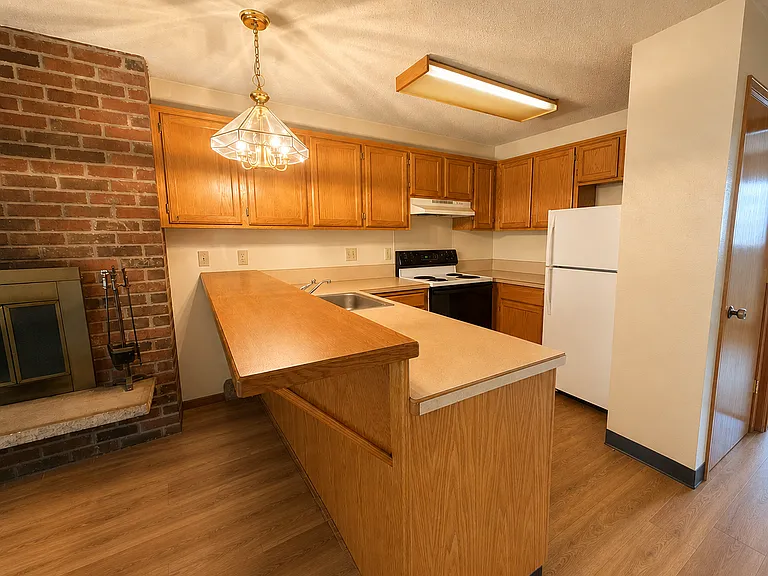 Tabor West Apartments — Photo 13