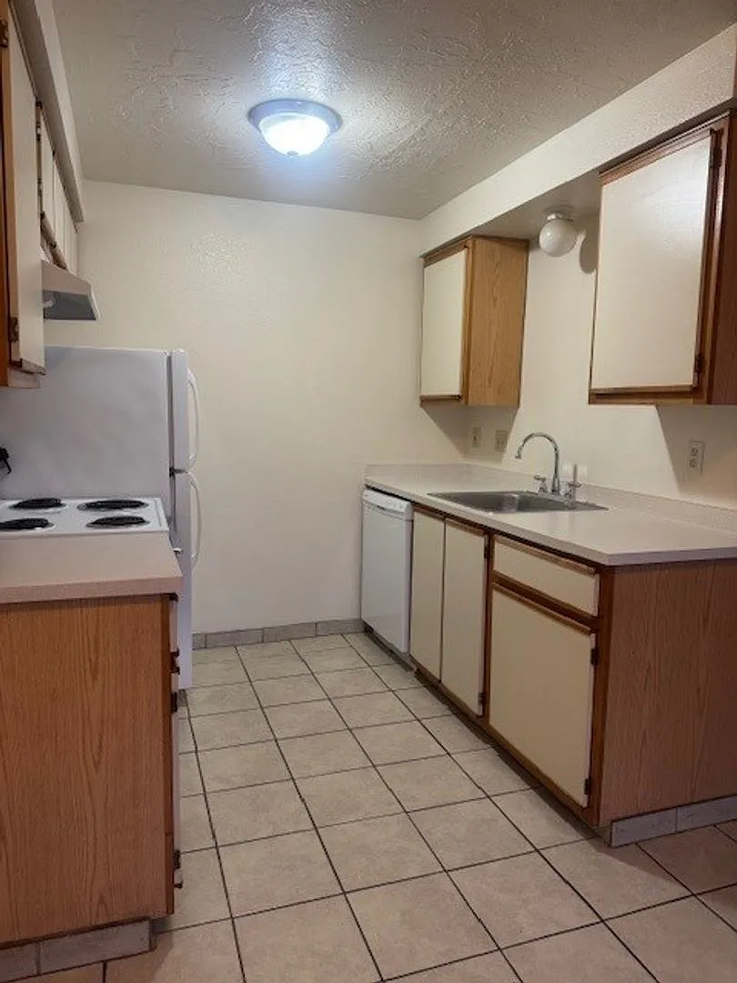 Churchdale Apartments — Photo 2