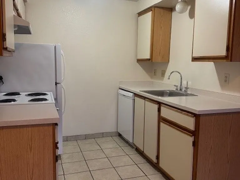 Churchdale Apartments — Photo 2