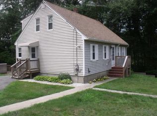 9 Marilyn Park Dr, Hampstead, NH 03841