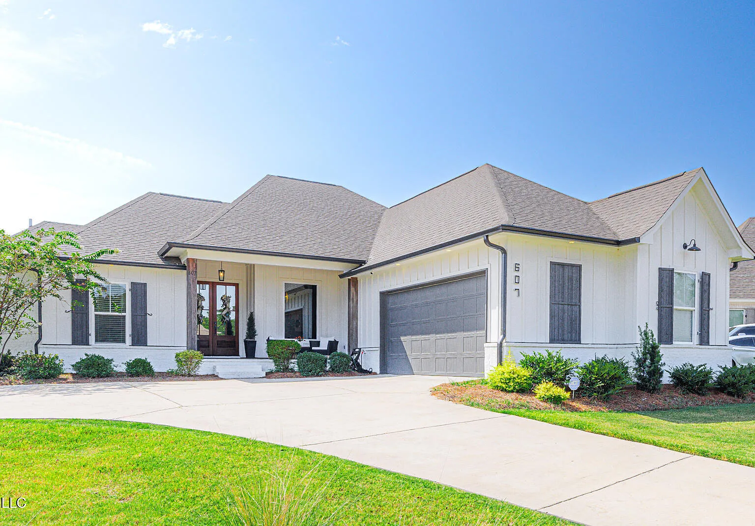 4 bed, 3.0 bath, 2078 sqft, $2,800 — Photo 2